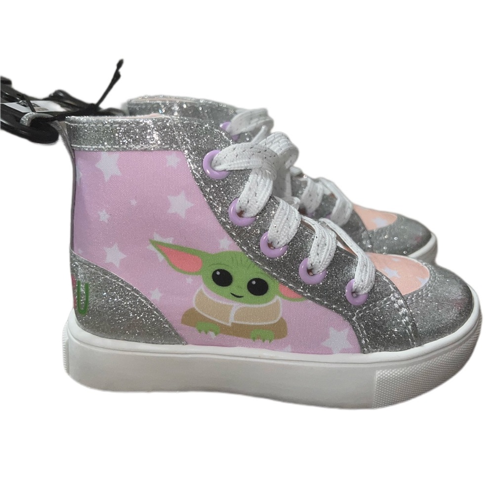Shoes - Picture 4 of 4